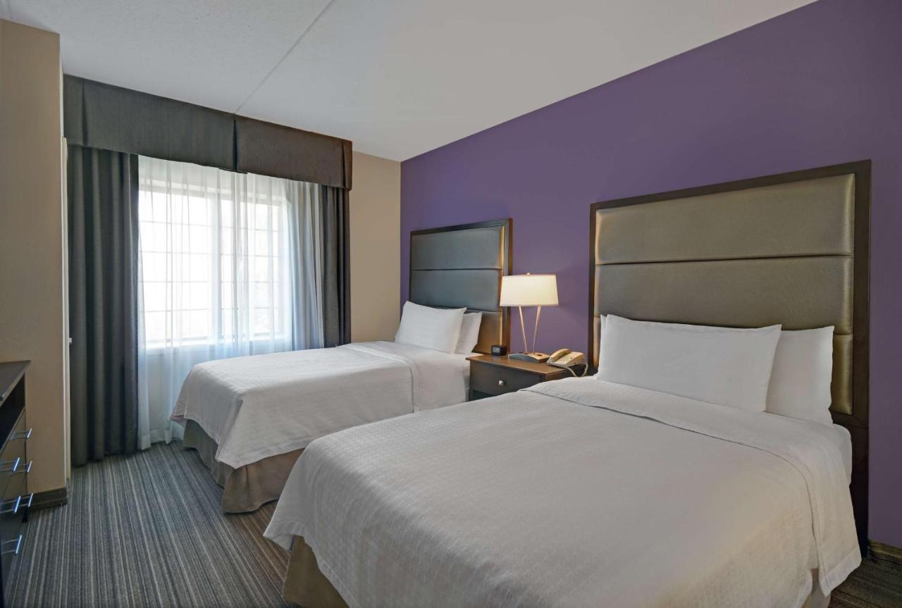 โฮมวูด สวีท บาย ฮิลตัน อีตันทาวน์ Hotel ภายนอก รูปภาพ
