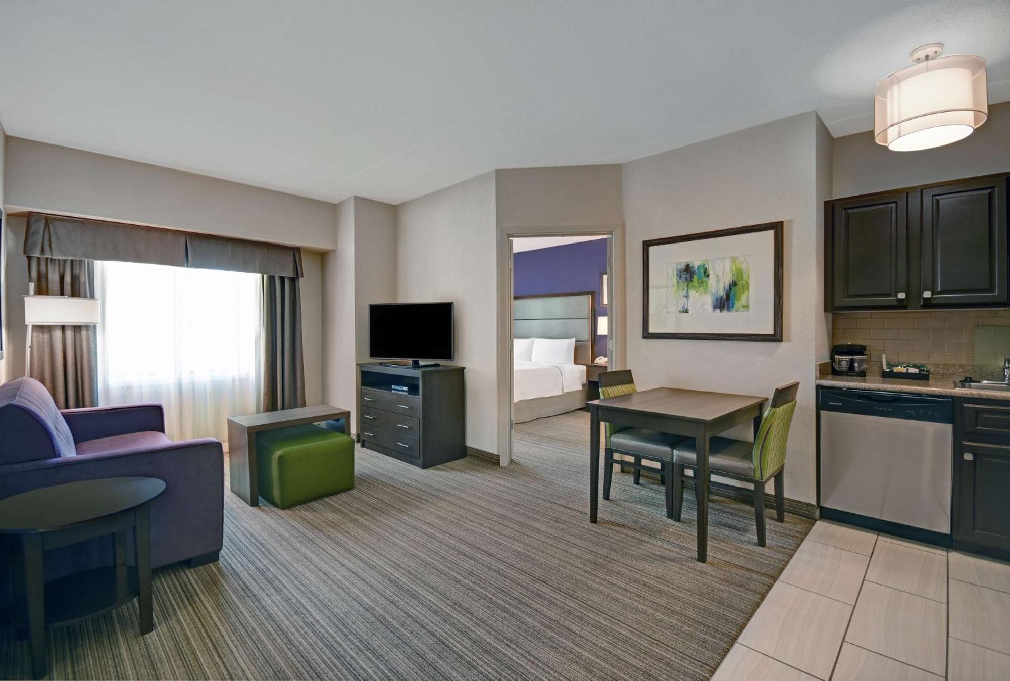 โฮมวูด สวีท บาย ฮิลตัน อีตันทาวน์ Hotel ภายนอก รูปภาพ