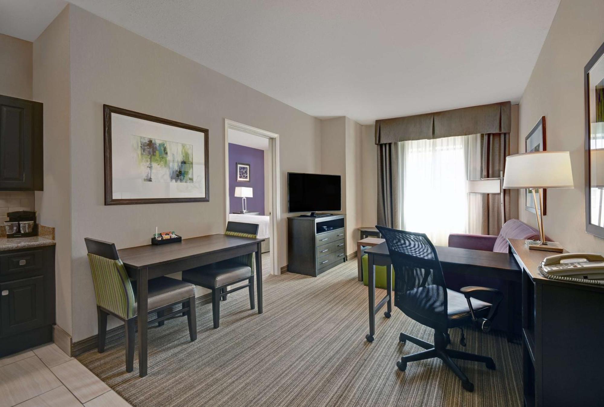 โฮมวูด สวีท บาย ฮิลตัน อีตันทาวน์ Hotel ภายนอก รูปภาพ