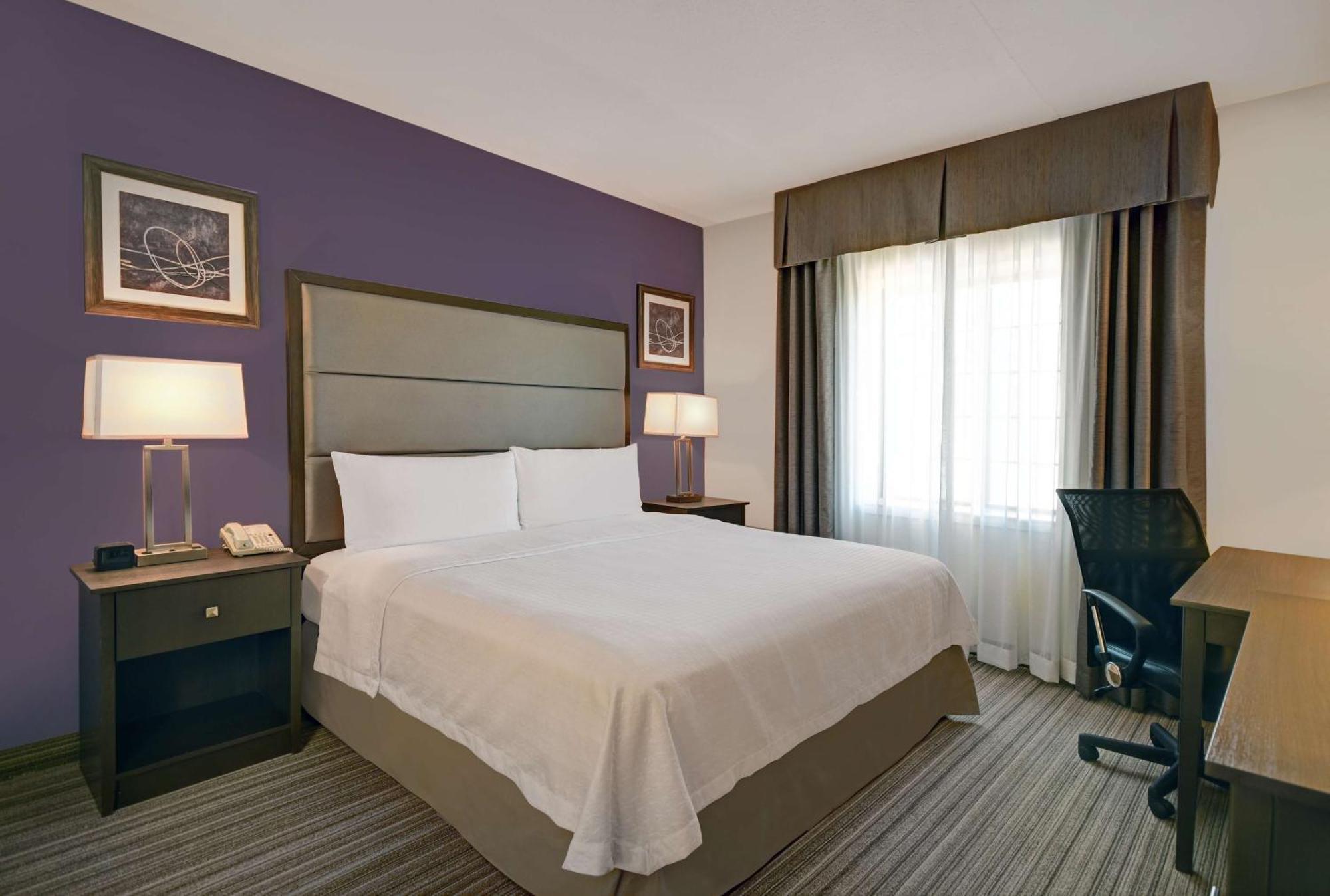 โฮมวูด สวีท บาย ฮิลตัน อีตันทาวน์ Hotel ภายนอก รูปภาพ