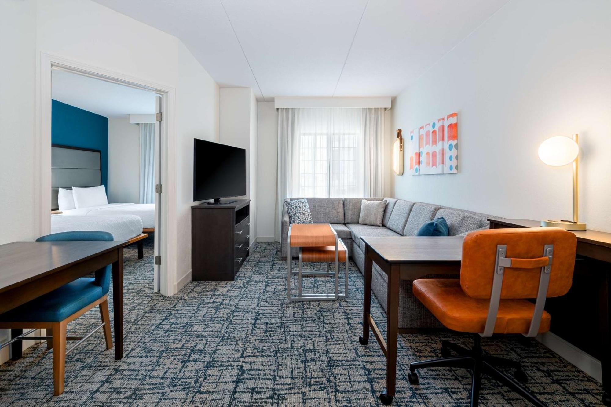 โฮมวูด สวีท บาย ฮิลตัน อีตันทาวน์ Hotel ภายนอก รูปภาพ